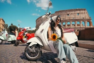 Roma: giro in Vespa con foto e degustazioni dolci