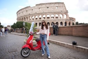 Roma: giro in Vespa con foto e degustazioni dolci