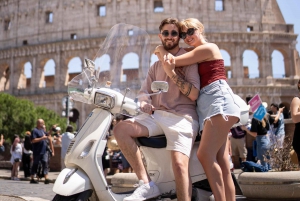 Rome: Vespa tour “When in Rome” with Dessert and Photography