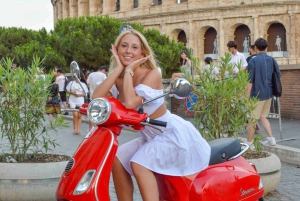 Rome: Vespa tour “When in Rome” with Dessert and Photography