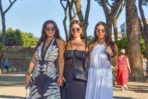 Rome: Vespa tour “When in Rome” with Dessert and Photography