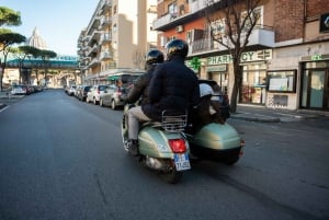 Rome: Evening Vespa Sidecar City Tour