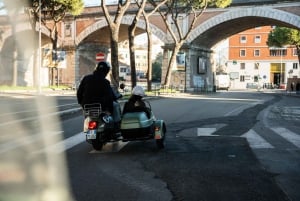 Rome: Evening Vespa Sidecar City Tour