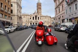 ローマ：ホテル送迎付きベスパサイドカーツアー&ジェラート
