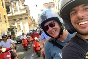 Rome: Vespa Tour with Local Guide