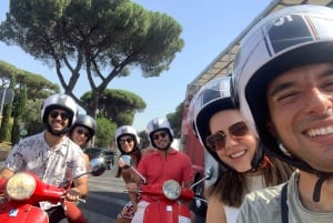 Rome: Vespa Tour with Local Guide