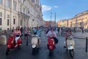 Rome: Vespa Tour with Local Guide