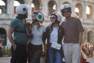 Rzym: wycieczka skuterem Vespa z usługami fotograficznymi Najważniejsze atrakcje w małej grupie