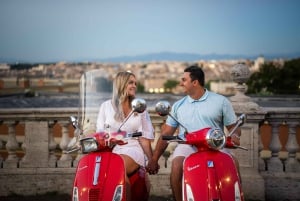 Rom: Vespa-tur med fotostop og afhentning i byens centrum