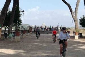 Rome: Villa Borghese E-Bike Tour