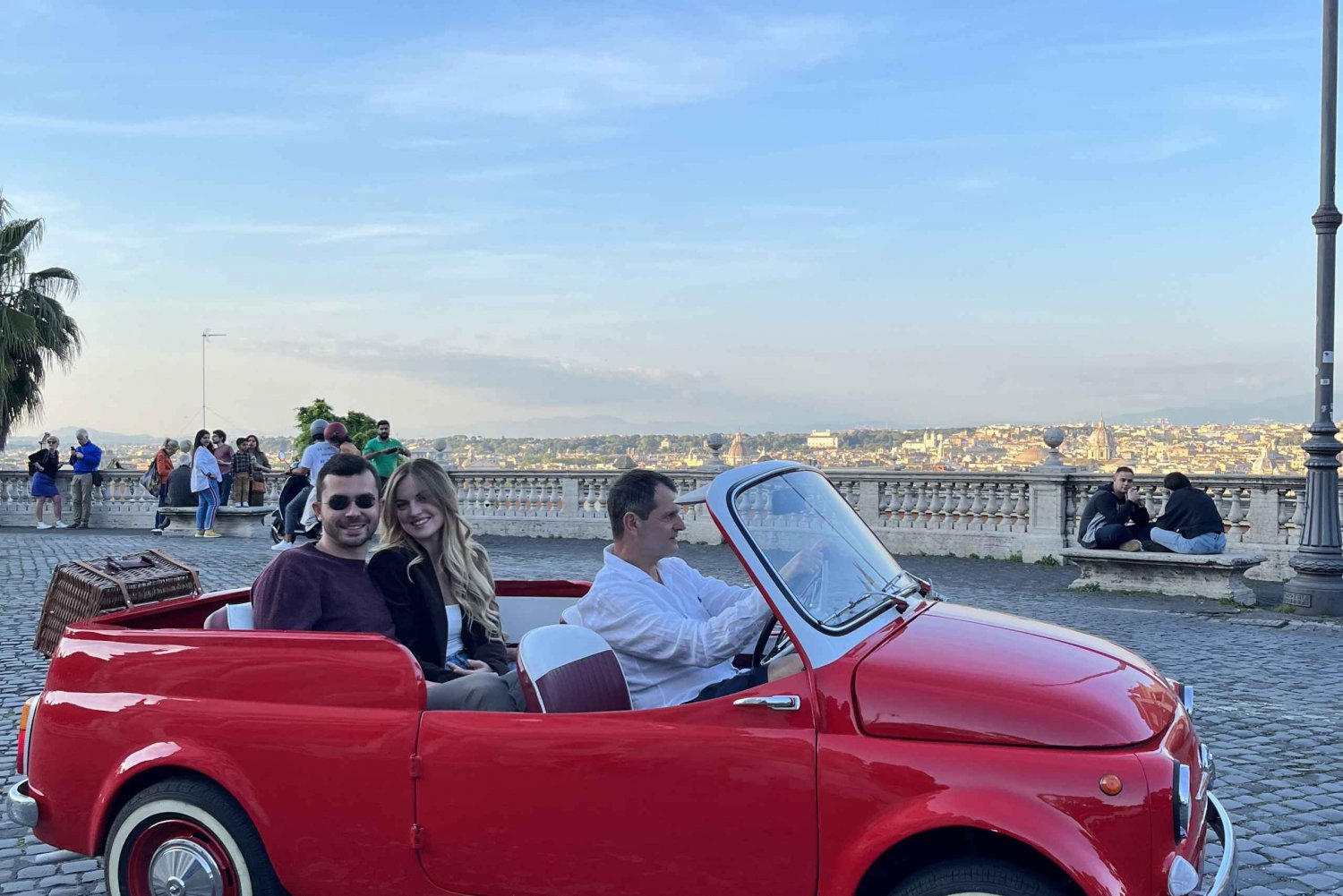 Rome: Vintage Fiat 500 Cabriolet Private City Tour