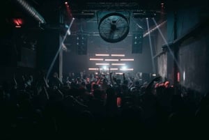 Rooma: VIP Nightlife Experience with Open Bar and Bus Tour: VIP Nightlife Experience with Open Bar and Bus Tour