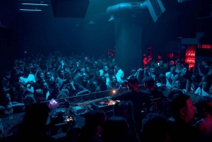 Rooma: VIP Nightlife Experience with Open Bar and Bus Tour: VIP Nightlife Experience with Open Bar and Bus Tour