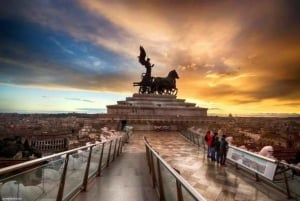 Roma: Vittoriano con terrazza panoramica e ingresso guidato a Palazzo Venezia