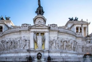 Rom: Vittoriano mit Dachterrasse & Palazzo Venezia mit geführter Besichtigung