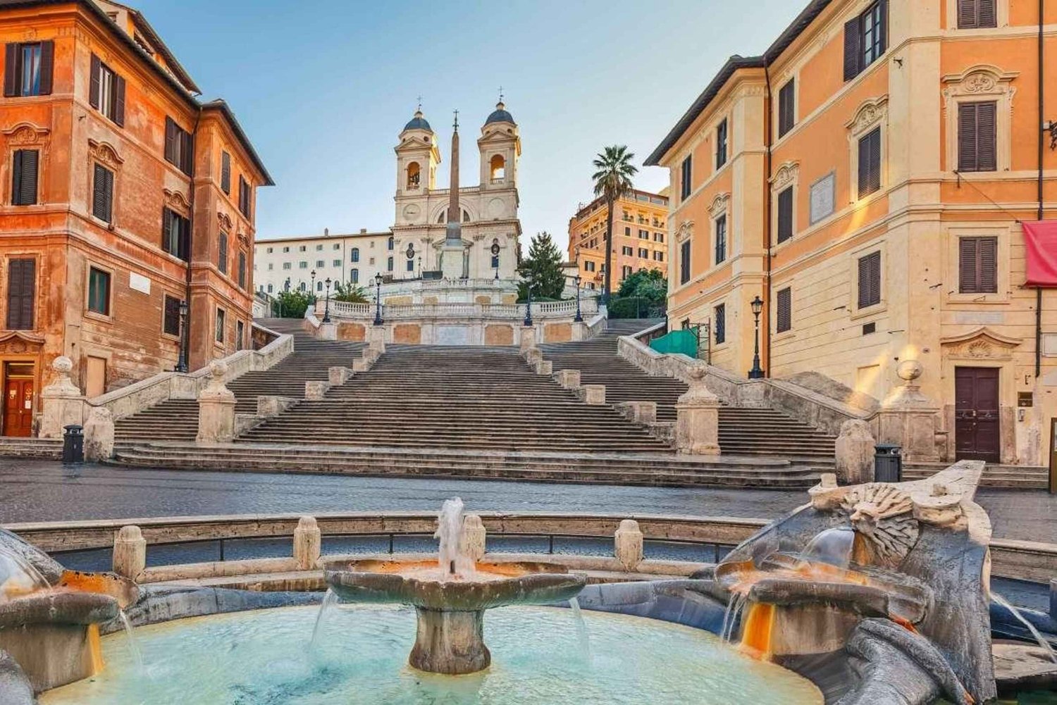 Rome Walking Tour: Ancient Ruins to Modern Fashion District