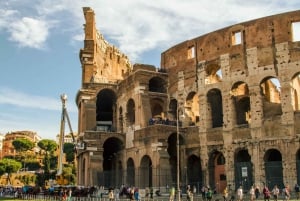 Roma: Colosseo, Musei Vaticani e centro storico in un giorno