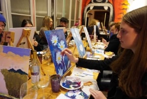 Rome: Wine and Paint Experience in Piazza Navona