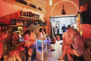 Rome: Wine & Vintage Vinyl Experience