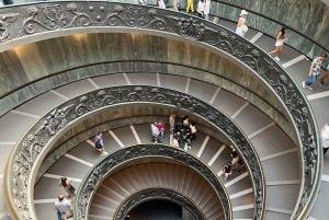 Gå förbi kön till Vatikanmuseet, Sixtinska kapellet och basilikan