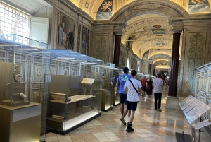 Gå förbi kön till Vatikanmuseet, Sixtinska kapellet och basilikan