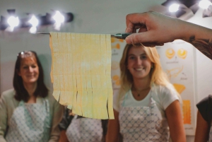 Spritz & Spagetti: Pastaa valmistava kurssi juomilla Roomassa