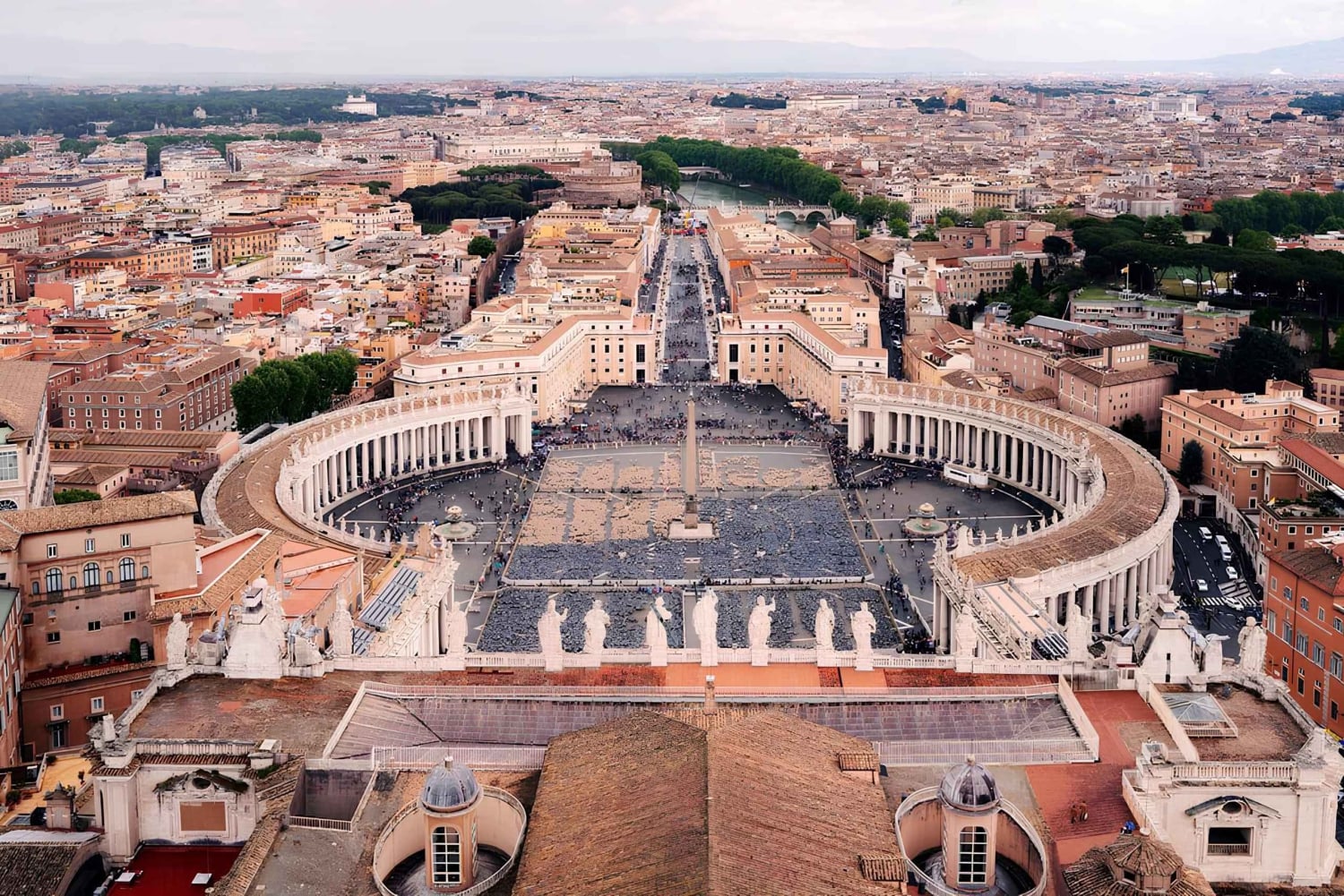 Visite de la basilique Saint-Pierre : la Porte Sainte et les Grottes du Vatican