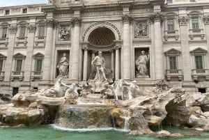 Rome: Trevi Fountain District Underground Tour and Ice Cream