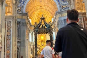 Vatikanen: Rundtur i basilikan med kupolvy och tillgång till underjorden