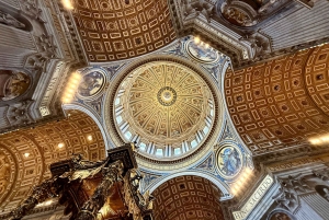 Vatikanen: Rundtur i basilikan med kupolvy och tillgång till underjorden