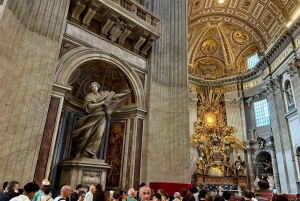 Vatikanen: Rundtur i basilikan med kupolvy och tillgång till underjorden
