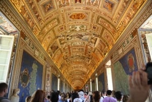 Visita guiada al Vaticano: Capilla Sixtina y obras de Miguel Ángel