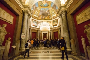 Vaticaanse Musea en Sixtijnse Kapel: avondtour in kleine groep
