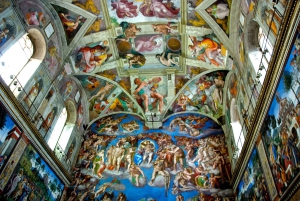 Vatican Museums: Private Tour with Sistine and St. Peter's