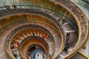 Vatikaanimuseot ja Sikstuksen kappeli – pääsylippu + aamiainen