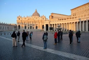 Vatican: St. Peter Basilica Express Guided Tour