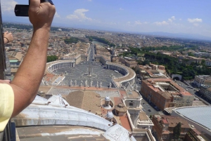 バチカン：サンピエトロ大聖堂、地下、ドーム登頂ツアーをご案内いたします