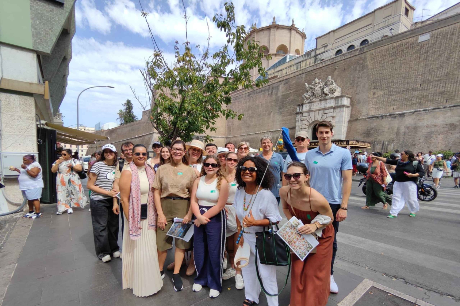 Vatikaanikierros: museot, Sikstuksen kappeli ja valinnainen sisäänpääsy basilikaan