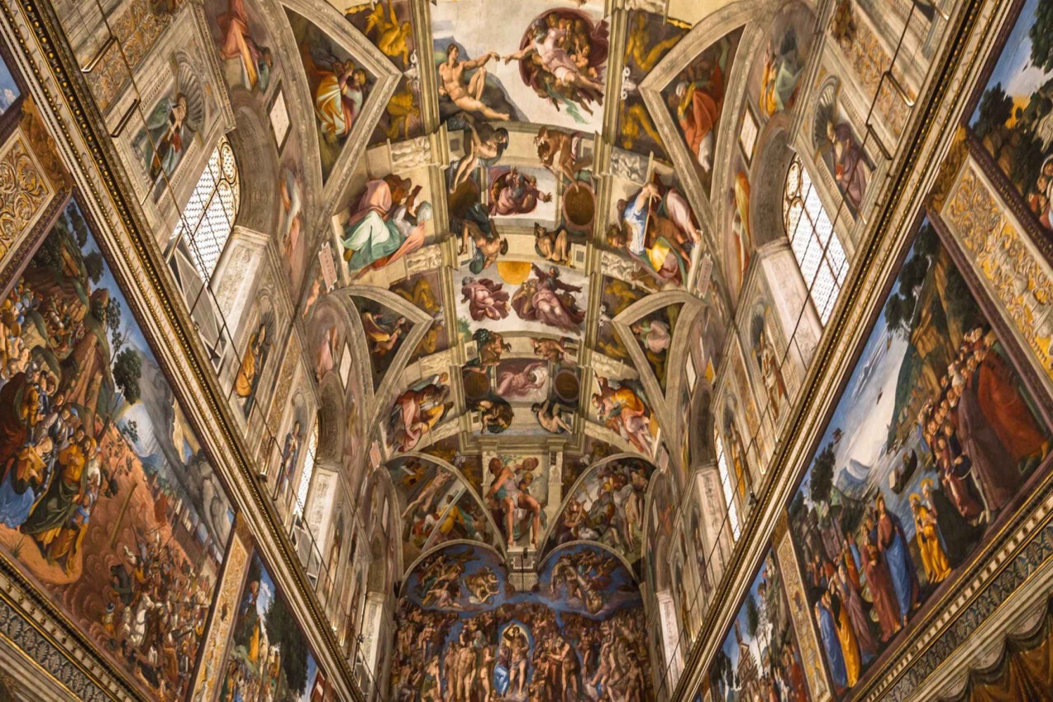 Rome: Vatican Museums and Sistine Chapel ticket & Open Bus