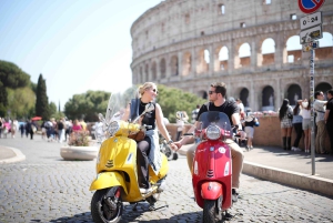 Rome: Vespa Tour with Photo Stops and Pickup (City Center)