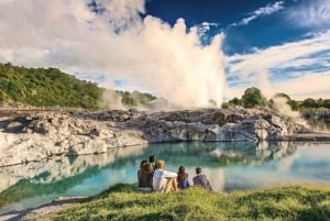 Auckland: Halvdagsutflykt till Rotorua Geothermal Valley