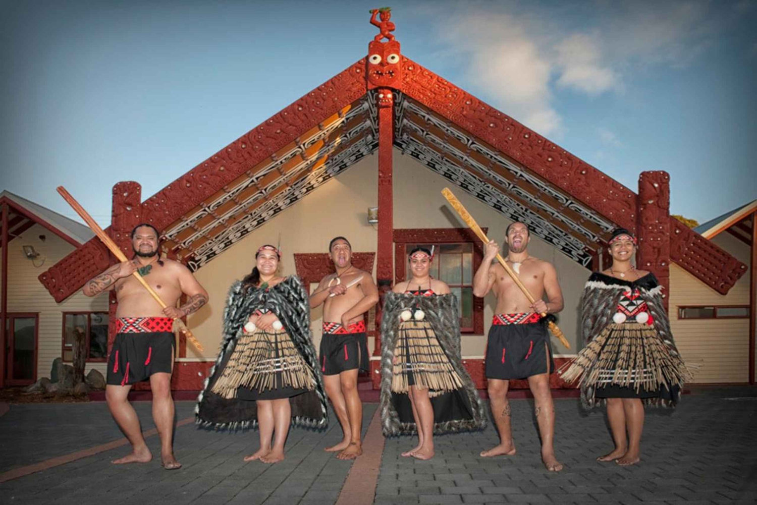 Auckland: Excursión a la aldea maorí de Rotorua con haka y almuerzo