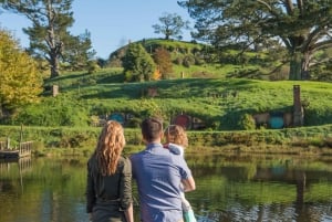 Hobbiton Movie Set & Rotorua Premium Day Tour from Auckland
