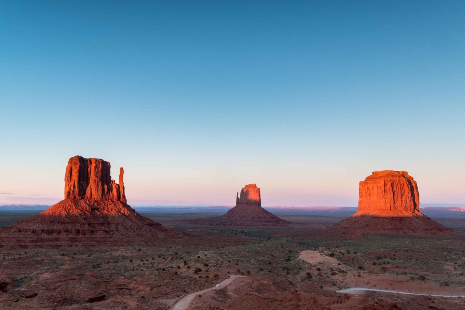 Monument Valley: Sunset Tour with Navajo Guide