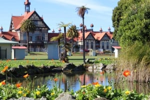 Rotorua City and Lakes Duck Tour