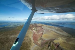 ロトルア：ホワイト島、タラウェラ山、ワイマング火山…