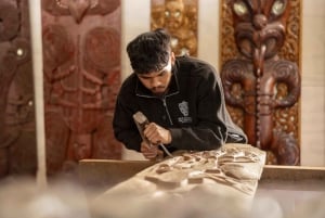 Te Puia: Te Pō Combo: Te Rā, Abendessen und Haka-Aufführung