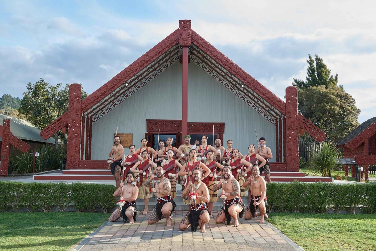 Te Puia: Visita nocturna a Te Pō, Hāngī e experiência cultural