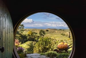 WAI-O-TAPU & HOBBITON - Private Day Tour Ex Auckland