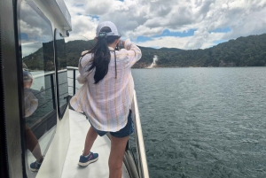 Waimangu : Promenade dans la vallée volcanique et croisière sur le lac Rotomahana